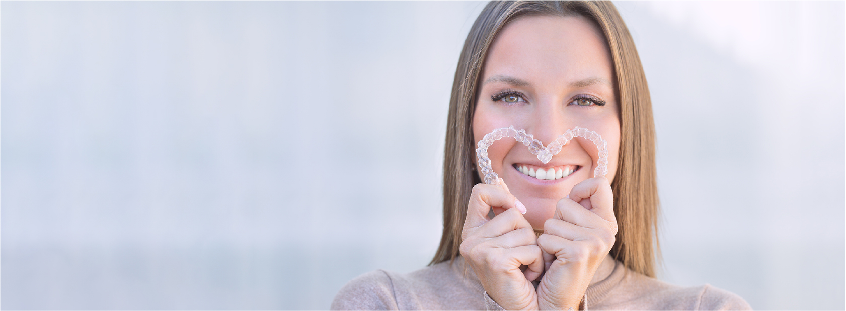 Clear Aligner Tips Header - Woman Smiling